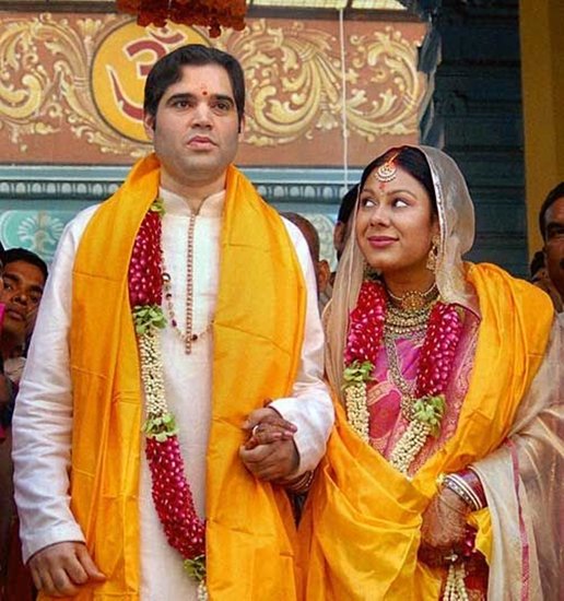 बीजेपी के वरुण गांधी ने 6 मार्च 2011 को यामिनी रॉय चौधरी संग ब्याह किया था। दोनों की शादी वाराणसी में हुई थी।