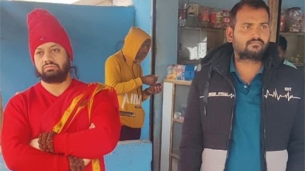 छत्तीसगढ़ पुलिस ने गुरुवार को मध्यप्रदेश के खजुराहो से संत कालीचरण को गिरफ्तार किया। (फोटो: ट्विटर/ एएनआई)