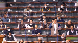 Aadhaar Card को Voter List से जोड़ना क्या हो गया अनिवार्य? जानें- क्या बोले केंद्रीय मंत्री