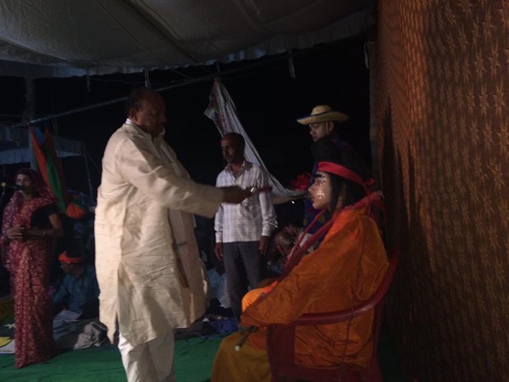 पहलवान सिंह समाजवादी पार्टी के नेता हैं। वह गोरखपुर के धुरियापार से विधायक रह चुके हैं। पहलवान सिंह का असली नाम राजेंद्र सिंह है। 