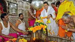 अशोक पंडित ने कहा- कोरोना में घर से उतना ही निकलें, जितना चुनाव बाद राहुल गांधी मंदिर के लिए निकलते हैं, आने लगे ऐसे कमेंट्स