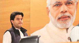 Scinida Photo, Jyotiraditya