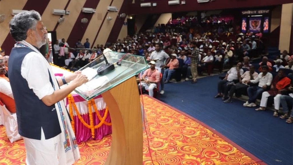 भाजपा विधायक ज्ञानेंद्र सिंह ज्ञानू ने कहा कि सुशील मोदी के बाद पार्टी में कोई नेता नहीं है और यह नेतृत्वविहीन हो गया है। (फोटो: फेसबुक/ सुशील कुमार मोदी ) भाजपा विधायक ज्ञानेंद्र सिंह ज्ञानू ने कहा कि सुशील मोदी के बाद पार्टी में कोई नेता नहीं है और यह नेतृत्वविहीन हो गया है। (फोटो: फेसबुक/ सुशील कुमार मोदी )