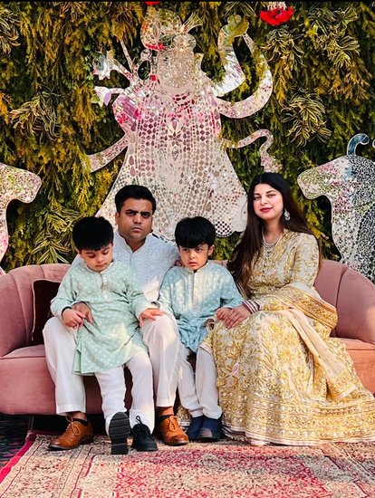 рдмрддрд╛ рджреЗрдВ рдХрд┐ рдЕрдЦрд┐рд▓реЗрд╢ рдпрд╛рджрд╡ рдХреЗ рднрддреАрдЬреЗ рддреЗрдЬ рдкреНрд░рддрд╛рдк рд╕реЗ рд▓рд╛рд▓реВ рдХреА рд╕рдмрд╕реЗ рдЫреЛрдЯреА рдмреЗрдЯреА рд░рд╛рдЬрд▓рдХреНрд╖реНрдореА рдХреА рд╢рд╛рджреА рд╣реБрдИ рд╣реИред рджреЛрдиреЛрдВ рдХреЗ рджреЛ рдмрдЪреНрдЪреЗ рд╣реИрдВред