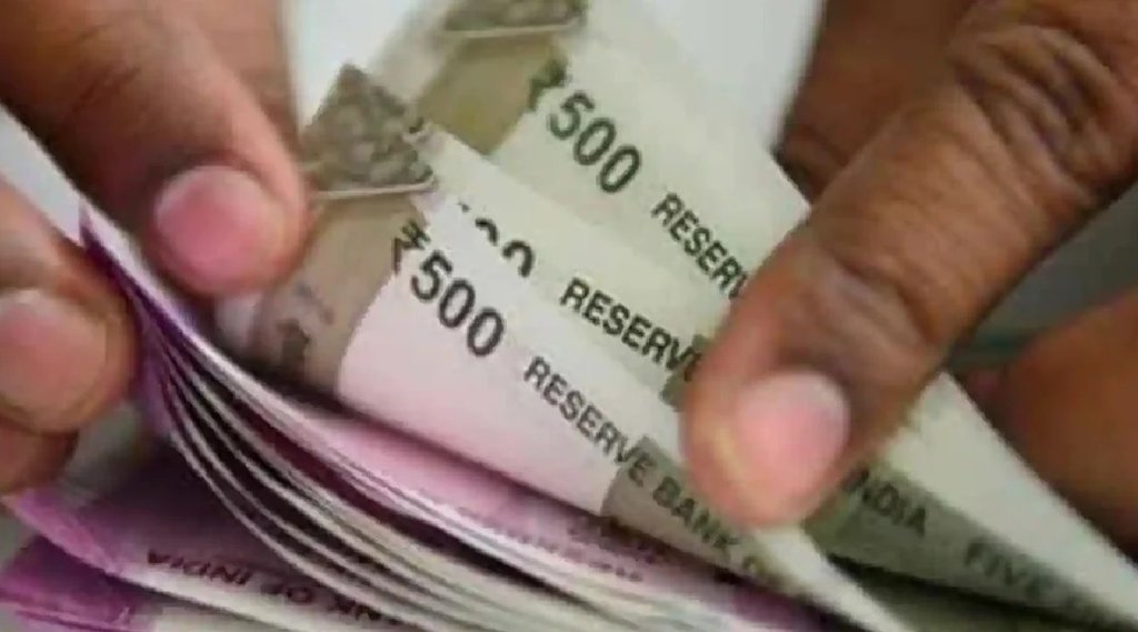 7th Pay Commission: इन कर्मचारियों को नए साल पर खुशखबरी! DA, DR में 3 प्रतिशत का हुआ इजाफा (File Photo)