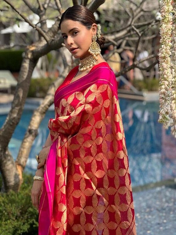 AAMNA SHARIF IN PINK SHADE SAREE