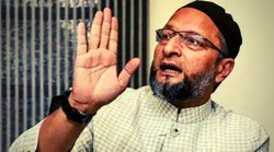 असदुद्दीन ओवैसी बोले – हिजाब पहनने वाली एक दिन बनेगी भारत की पीएम, लोगों ने पूछा- लड़कियों को मस्जिद तक में न जाने देने वाले बनने देंगे PM?