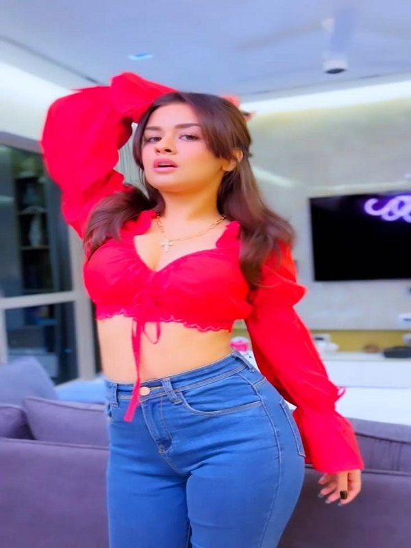 AVNEET KAUR - PUSHPA LOOK