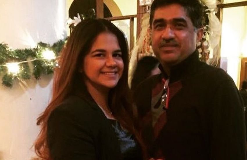 आस्था ने भी बॉलीवुड में इंटिमेट सीन्स कोऑर्डिनेटर के तौर पर इंडस्ट्री में स्थापित किया।