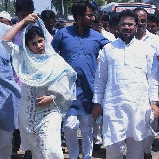 बसपा से सपा में आ चुके पूर्व सांसद रिजवान जहीर की बेटी जेबा रिजवान सपा महिला सभा की राष्ट्रीय सचिव हैं। 
