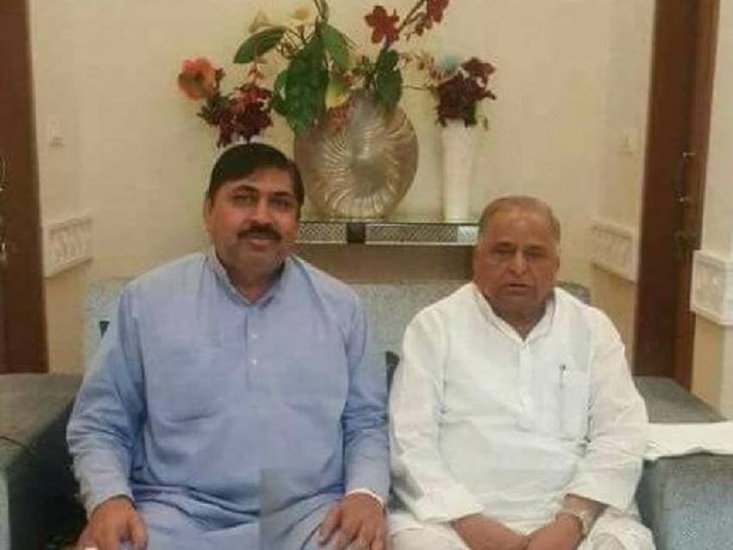 जहां तक बात प्रमोद गुप्ता की करें तो वह 2012 से 2017 तक बिधूना विधानसभा सीट से सपा से विधायक रहे। तब अखिलेश यादव सीएम बने थे फिर भी उन्हें सरकार में कोई पद नहीं मिला। 