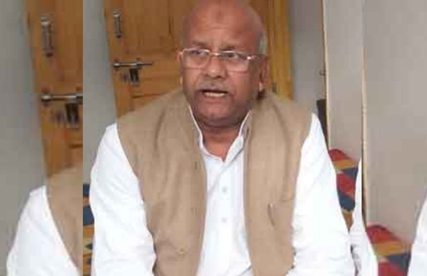 किठौर विधानसभा से समाजवादी पार्टी ने शाहिद मंजूर को गठबंधन का उम्मीदवार घोषित किया है। जो कि सपा के टिकट पर 2002 से 2017 तक तीन बार विधायक रह चुके हैं। शाहिद मंजूर को लेकर भी विवाद है। शाहिद के खिलाफ आचार संहिता उल्लंघन का मुकदमा दर्ज किया गया है।
