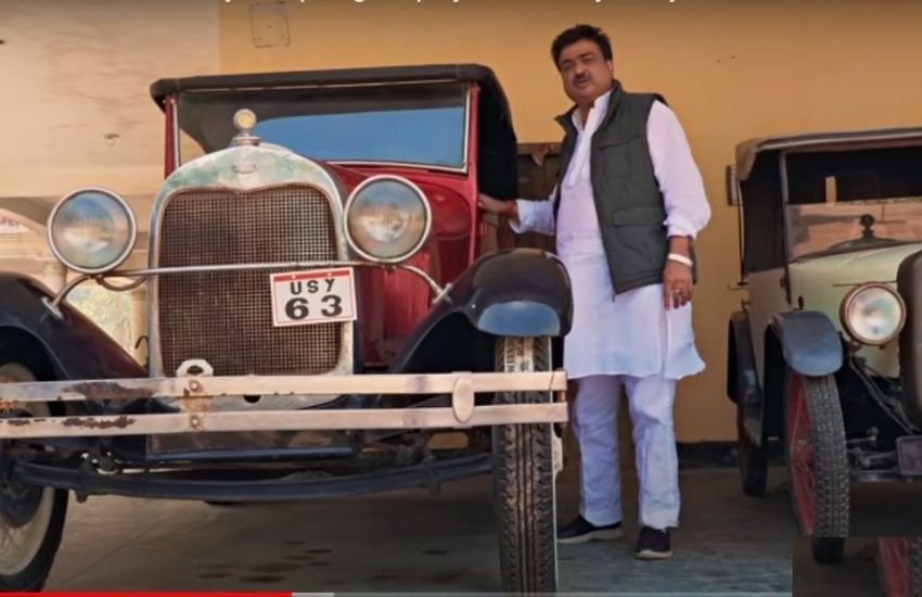 राजा भैया के दाहिने हाथ माने जाने वाले विधायक अखिलेश प्रताप सिंह के पास एक नहीं, बल्कि विंटेज कार, साइकिल और बाइक्स का जीखरा है। जामो राजघराने से जुड़े अखिलेश के किले में इन विंटेज व्हेकल्स को रखा गया है।