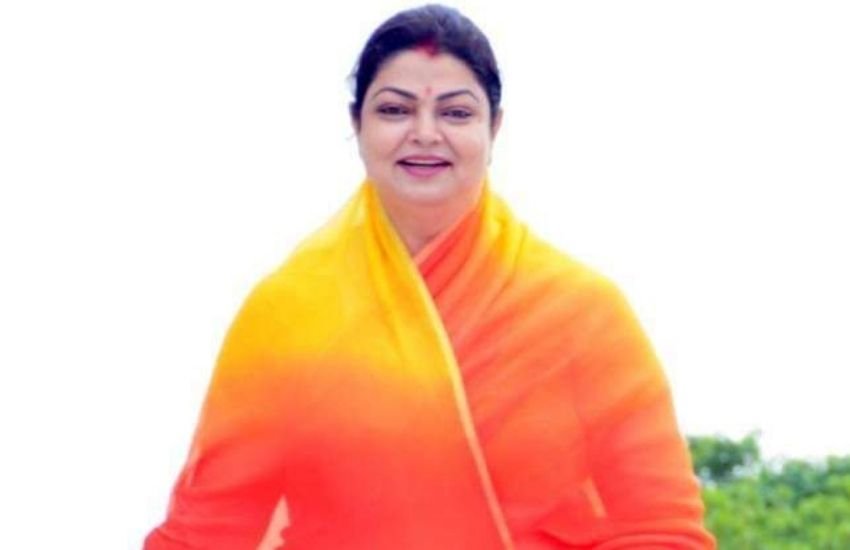 दर्शना सिंह महिला मोर्चा की पूर्व अध्यक्ष हैं और पार्टी ने उनका कार्यकाल पूरा होने पर उनको राष्ट्रीय टीम में भेजा है। दर्शना में महिलाओं को एकजुट कर पार्टी के पक्ष में मोड़ने में सक्षम हैं और पार्टी उनपर भरोसा भी करती है।
