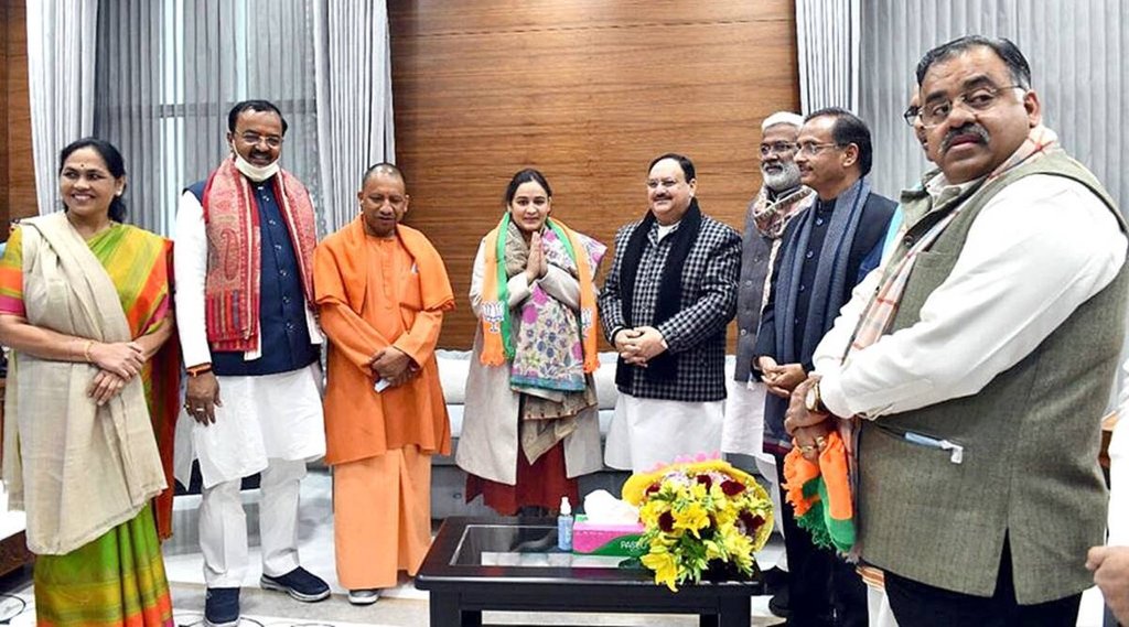 Aprana Yadav Photo, Aprana yadav with BJP Leaders Photo