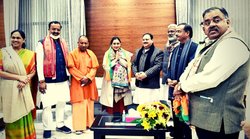 सपा छोड़ने के बाद मुलायम सिंह यादव से क्यों मिलने गई थीं? बहू अपर्णा यादव ने दिया ये जवाब