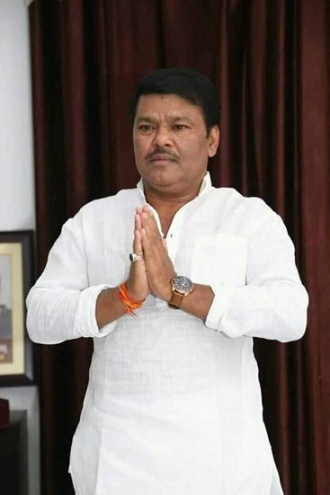 राजकिशोर सिंह समाजवादी पार्टी को छोड़ मायावती की बसपा में शामिल हो चुके हैं।