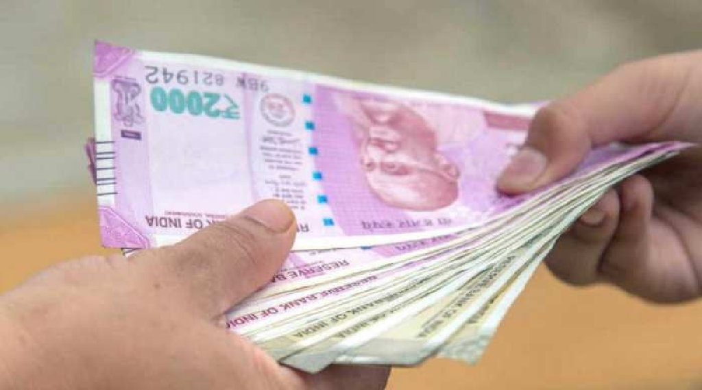 इस सरकारी योजना में पति- पत्‍नी दोनों को मिलेगी रकम, हर महीने कमा सकते हैं 10,000 रुपए (File Photo)