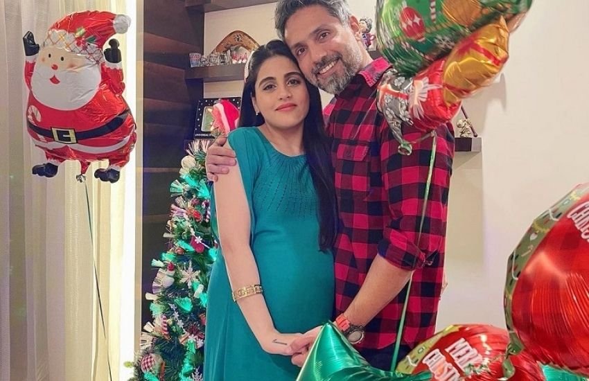 टीवी एक्टर इकबाल खान की पत्नी का नाम स्नेहा छाबरा भी मां बनने वाली हैं। दोनों की शादी साल 2007 में हुई थी। इकबाल और स्नेहा दूसरे बेबी का इंतजार कर रहे हैं। Photos: Social Media