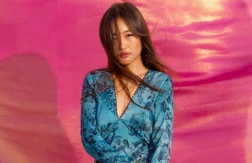 चुम एक्टिंग के अलावा 'गार्जियन ऑफ़ ब्लू मार्बल' नाम का एक NGO भी चलाती हैं। इस संस्था के ज़रिए वो 'पर्यावरण संरक्षण' और 'महिला सशक्तिकरण' को लेकर काम कर रही हैं।