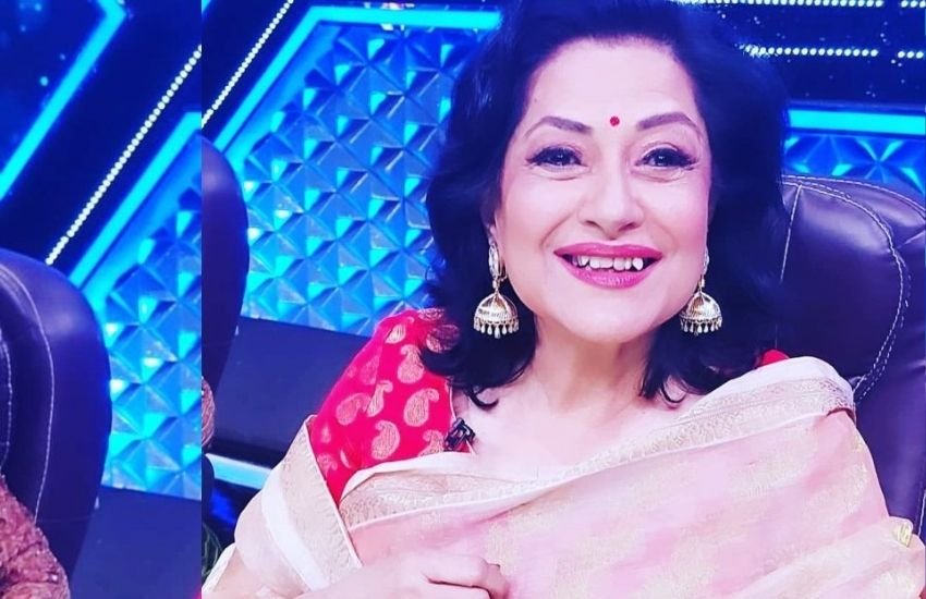 मौसमी ने एक किस्सा भी रियलिटी शो में शेयर किया था कि धर्मेंद्र उनकी ऑफस्क्रीन बिलकुल बड़े भाई और पिता की तरह केयर करते थे।