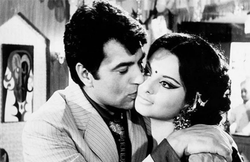 रेखा और धर्मेंद्र ने करीब एक साथ दस से ज्यादा फिल्में की हैं। साल 1988 में दोनों 'बीबी हो तो ऐसी में नजर आए थे। उसके बाद दोनों यमला-पगला दीवाना-फिर से में नजर आए।