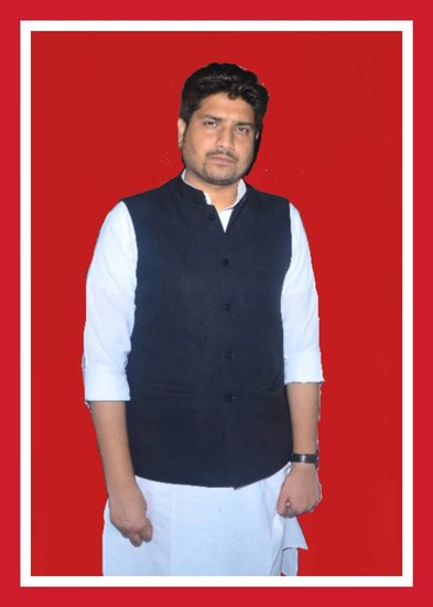 इकरा हसन भाई नाहिद हसन के जेल जाने के बाद उनके लिए चुनाव प्रचार कर रही हैं। उनका कहना है कि वह कोई भी जिम्मेदारी लेने के लिए तैयार हैं।