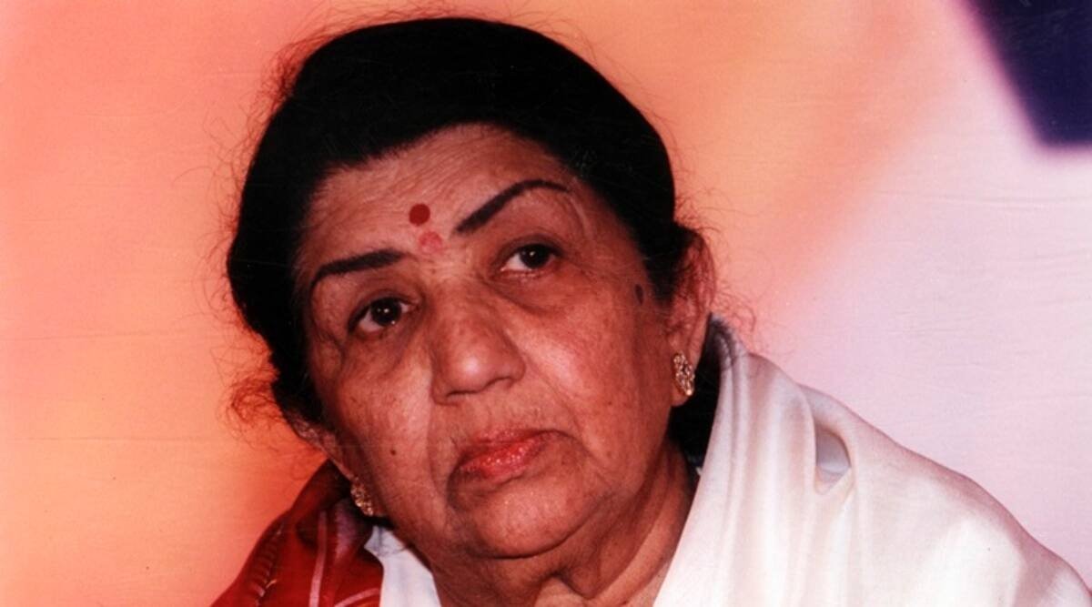 Bollywood Singer Lata Mangeshkar, Breach Candy Hospital