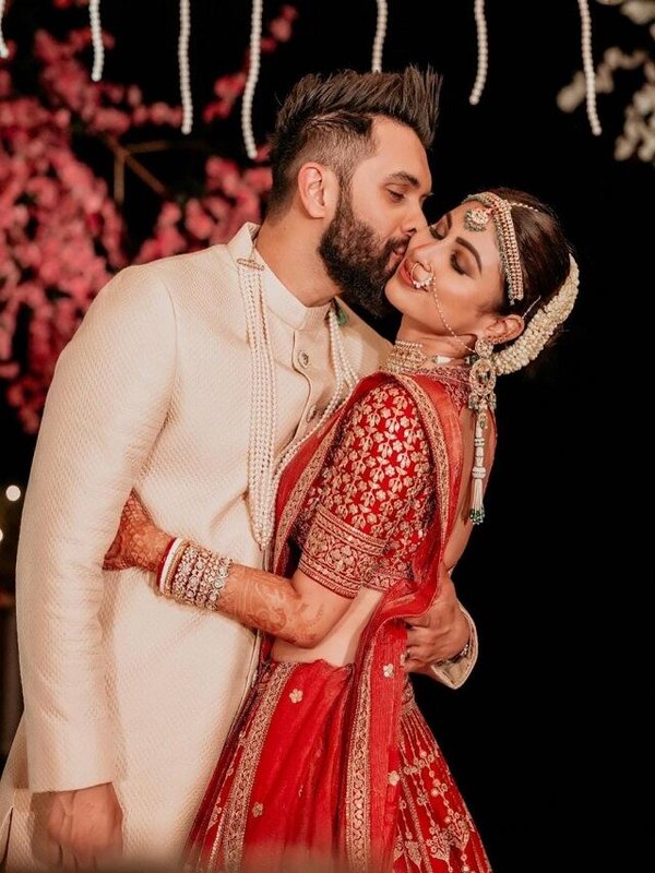 MOUNI ROY WEDDING