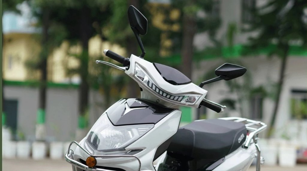 70kmph के टॉप स्‍पीड से 200km तक जाने वाली इस e-scooter की बुकिंग स्‍टार्ट, इसी रेंज के आसपास आते हैं ये स्‍कूटर्स (Photo- Okaya Electric)