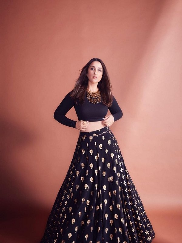 PARINEETI CHOPRA IN BLACK LEHENGA
