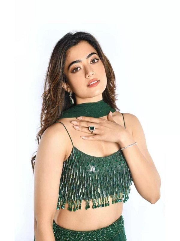 RASHMIKA MANDANNA - DESI LOOK