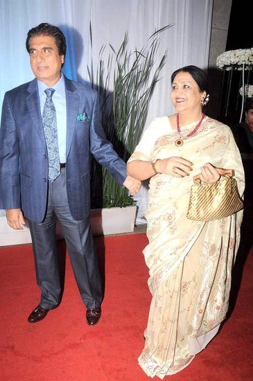 बता दें कि 20 जनवरी 1948 को मुंबई में जन्मीं नादिरा एक हिंदी थियेटर ग्रुप ‘एकजुट’ चलाती थीं।