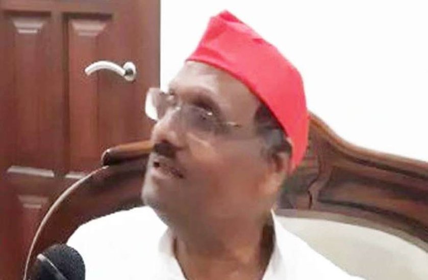 दुर्गा प्रसाद यादव आजमगढ़ विधानसभा सीट से सपा के विधायक हैं। वो इस सीट से 8 बार चुनाव लड़े और हर बार जीते. पहली बार 1985 में जीते थे, फिर 1989, 1991, 1996, 2002, 2007, 2012 और 2017 का चुनाव भीजीते। इस बार भी वह इसी सीट से चुनाव लड़ रहे हैंं।