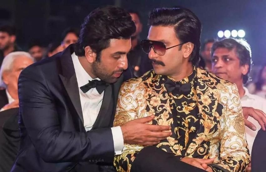 रणबीर ने अपने इंटरव्यू में बिना अपनी एक्स का नाम लिए कहा था कि उनके घर में बहुत से अवार्ड गुस्से के भेंट चढ़ गए हैं।