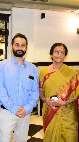 रीता जोशी ने कहा है कि अगर बीजेपी इस सिद्धांत पर टिकट दे रही है कि एक परिवार से किसी एक को ही मिलेगा तो वह अपने बेटे के लिए लोकसभा सांसद का पद छोड़ने के लिए तैयार हैं।