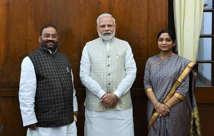 2017 में संघमित्रा और स्वामी प्रसाद मौर्य ने बसपा छोड़ बीजेपी का दामन थाम लिया था। उसके साल भर बाद ही 2018 में नवल किशोर सपा में चले गए।