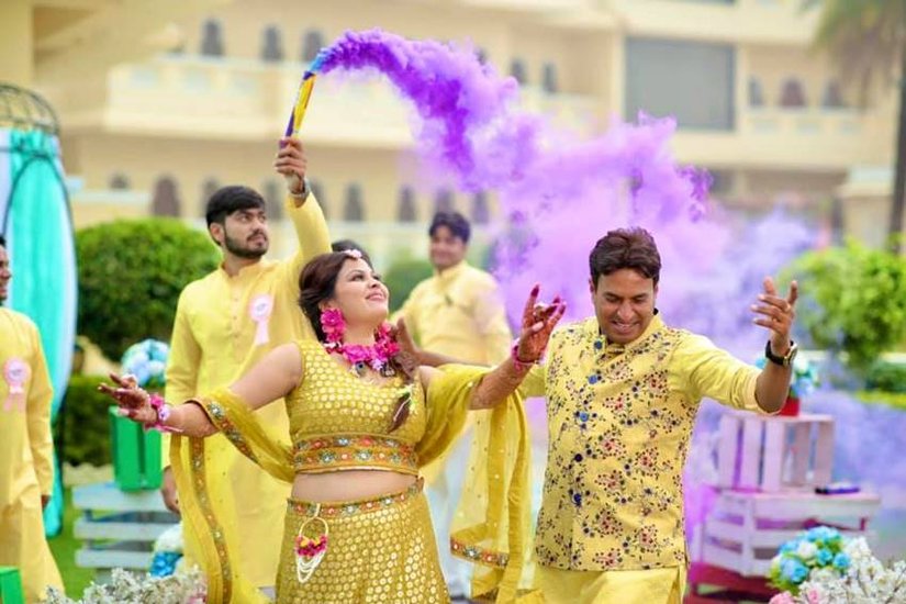 नवल किशोर शाक्य की ये शादी राजस्थान के उदयपुर में लाभगढ़ पैलेस से हुई थी।