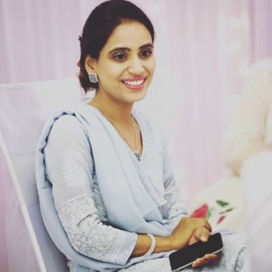 अनुभा यादव अखिलेश यादव की चचेरी बहन हैं। अनुभा शिवपाल यादव की बेटी हैं। वह पेशे से डॉक्टर हैं और लखनऊ में ही अपना हॉस्पिटल चलाती हैं।