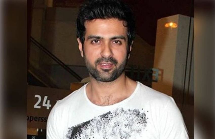 बॉलीवुड एक्टर हैरी बावेजा के बेटे हरमन बावेजा भी फिल्मों में कमाल नहीं दिखा सके।