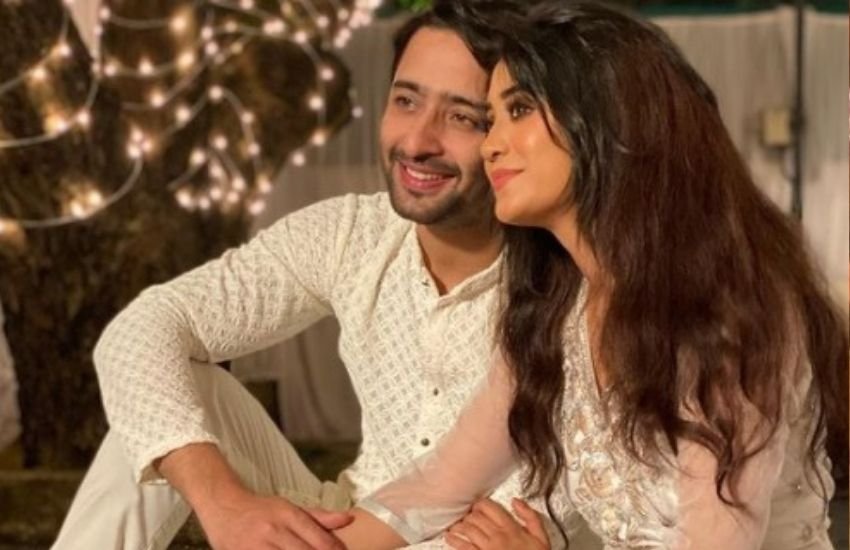 ये रिश्ता क्या कहलाता है फेम शिवांगी जोशी और मोहसिन खान की जोड़ी सुपरहिट थी। लेकिन जब शिवांगी बालिका वधू में आनंदी बनीं तो उनकी जोड़ी न तो समृद्ध बावा और न ही रणदीप राय संग पसंद की जा रही है।