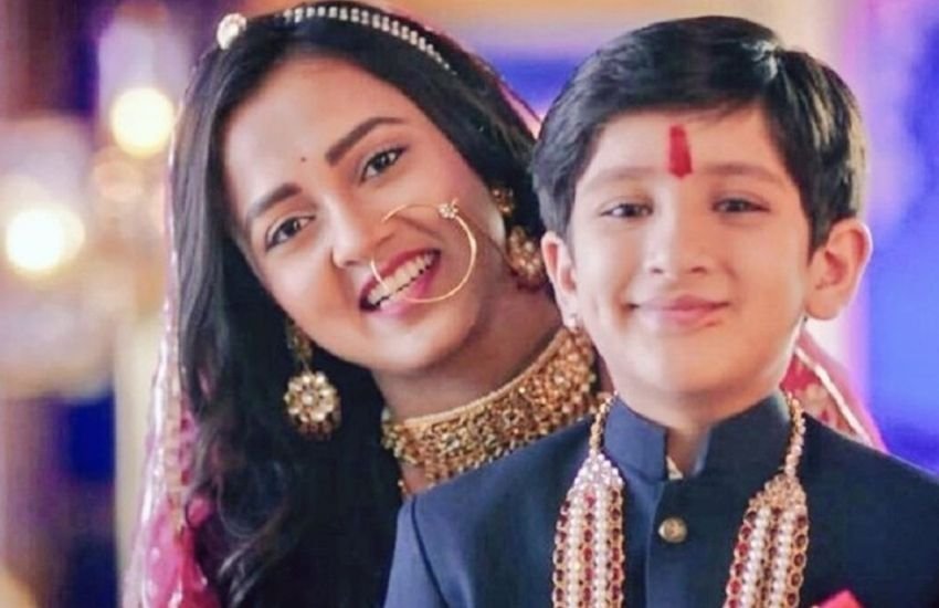 सीरियल पहरेदार पिया की नाम के शो में तेजस्वी प्रकाश और अफान खान की जोड़ी भी गुस्से का शिकार हो चुकी है। शो में तेजस्वी प्रकाश एक छोटे बच्चे संग बनाए जाने को लोग पचा नहीं पाएं थे।