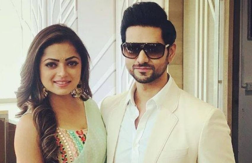 सीरियल सिलसिला बदलते रिश्तों का में दृष्टि धामी और शक्ति अरोड़ा की जोड़ी ने भारी ट्रोलिंग का सामना किया है। फैंस को दृष्टि धामी और शक्ति अरोड़ा का रोमांस जरा भी पसंद नहीं आया था। अंत मेकर्स को कहानी में ही बदलाव करना पड़ गया था। दृष्टी की जोड़ी दीया और बाती फेम अनस राशिद संग ज्यादा पसंद की गई थी।