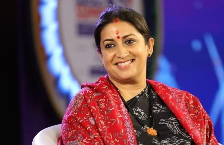 हालांकि, इस शो को छोड़ने के बाद फिर वापस स्मृति टीवी शोज से दूर हो गईं। स्मृति राजनीति में सक्रिय हो गईं और अब बीजेपी के साथ हैं। Photos: Social MEdia