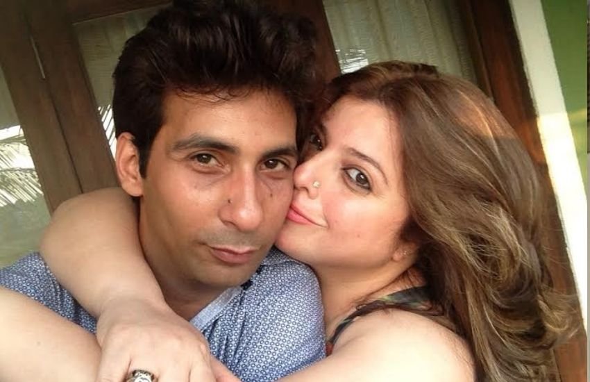 टीवी एक्ट्रेस दिलनाज ईरानी भी तलाक के बाद खुद से दस साल छोटे पर्सी ककरिया के साथ लिव-इन में हैं।