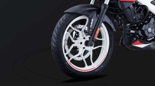 Sports Bikes । Hero Xtreme 200S । Bajaj Pulsar NS200 । TVS Apache RTR200 4V