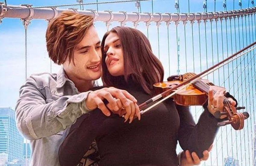 हिमांशी और आसिम भी बिग बॉस 13 के बाद से काफी सुर्खियों में रहे। आसिम रियाज संग उनका रिलेशनशिप काफी चर्चा में रहा। हिमांशी और आसिम रियाज के साथ खयाल रख्या कर, अफसोस करोगे जैसे कई सुपरहिट गाने रिलीज कर चुके हैं।