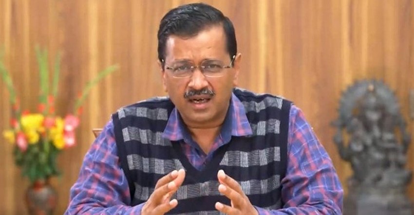 देश में सबसे ज्यादा सोशल मीडिया फॉलोअर्स वाले मुख्यमंत्री अरविंद केजरीवाल हैं। उन्हें लगभग 2.37 करोड़ यूजर्स ट्विटर पर और लगभग 89.19 लाख यूजर्स फेसबुक पर फॉलो करते हैं।