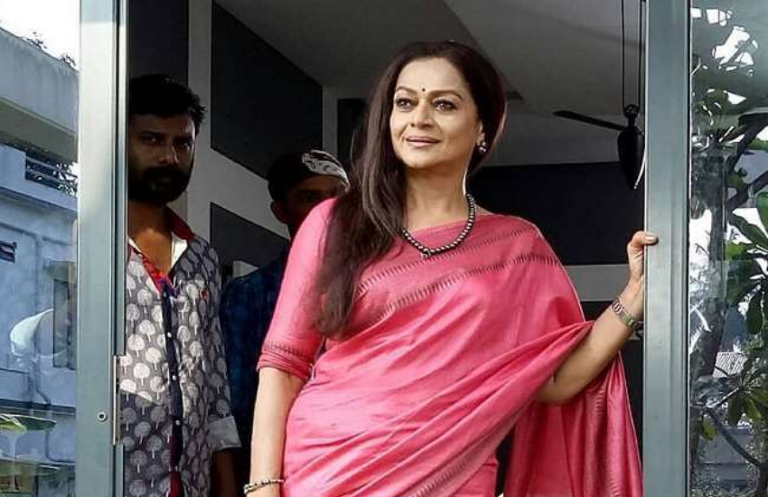 सीरियल मेरी आवाज ही पहचान में जरीना वाहब भी अपने एक्टिंग का जादू नहीं चला सकी थीं।