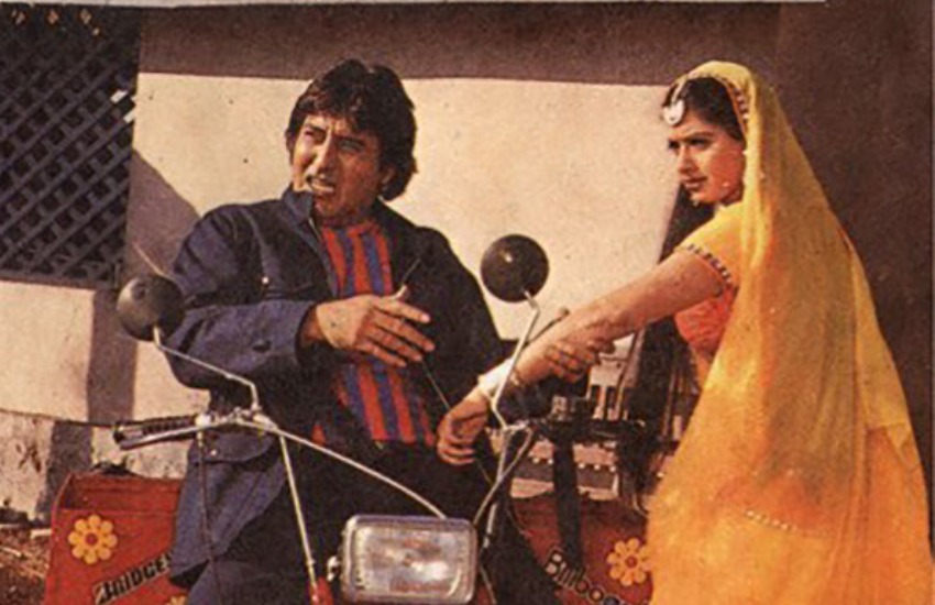 विनोद खन्ना, श्रीदेवी, माधुरी दीक्षित, संजय दत्त स्टार्र फिल्म जमीन साल 1988 में निर्देशक रमेश सिप्पी बना रहे थे, लेकिन ये फिल्म बीच में ही छोड़ दिए थे।